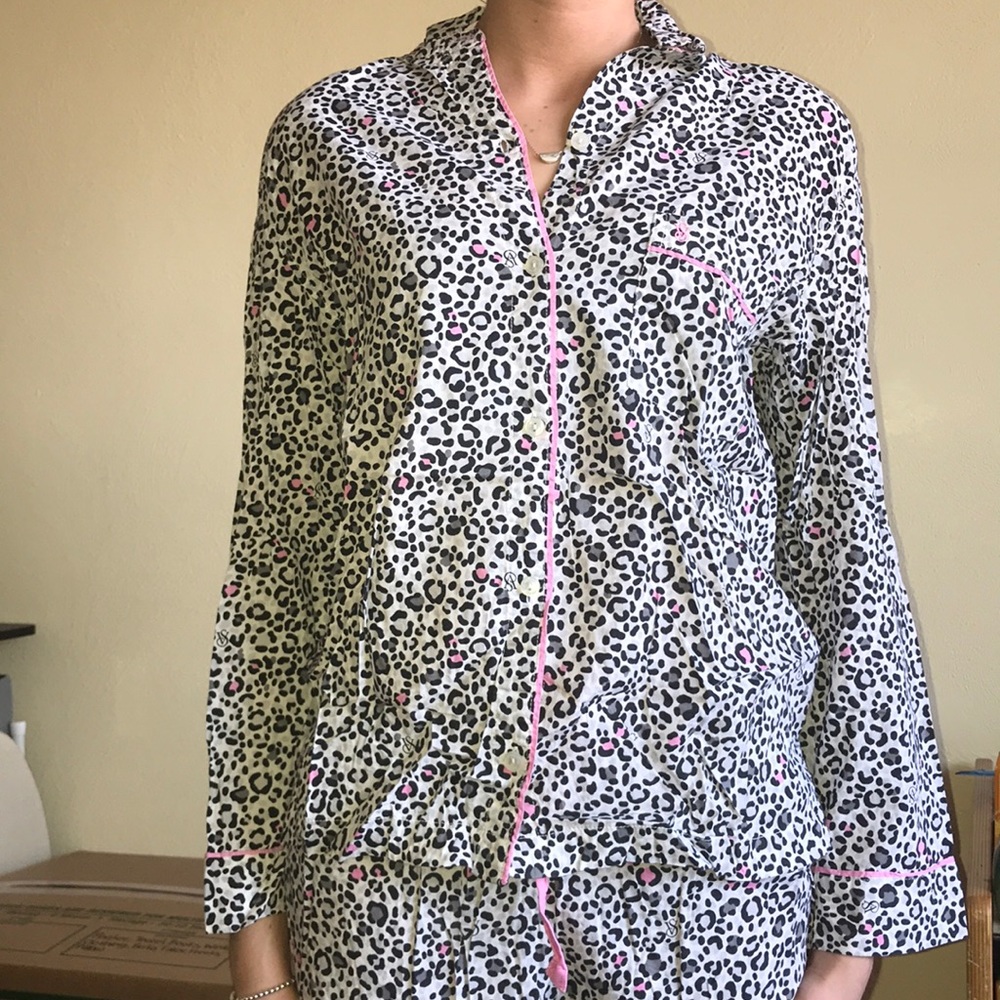 Worn once Matching VICTORIA SECRET PJ set
